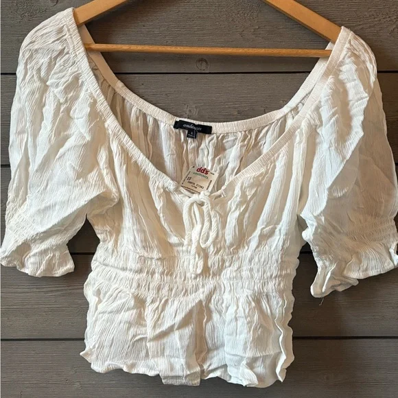 NWT Ambiance White Puff Sleeve Crop Blouse - Picture 1 of 3